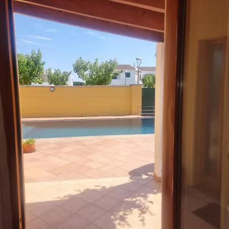 Hotel Casa Familiar Con Piscina, Cerca De La Playa 4*