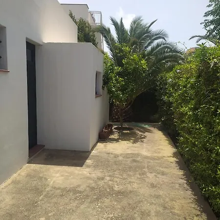 Casa Familiar Con Piscina, Cerca De La Playa 4*