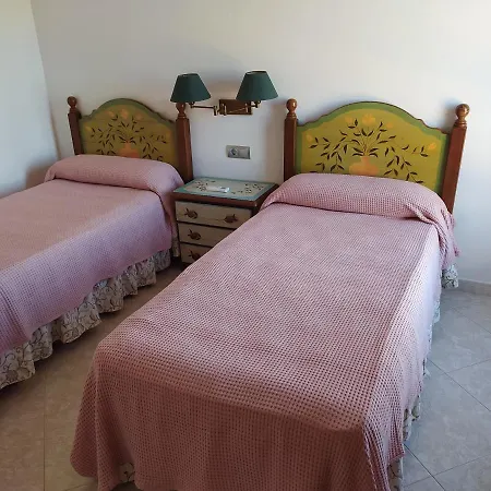 Casa Familiar Con Piscina, Cerca De La Playa Сьюдадела