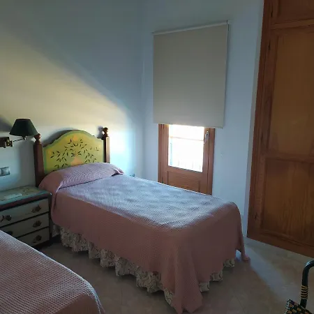 Hotel Casa Familiar Con Piscina, Cerca De La Playa 4*