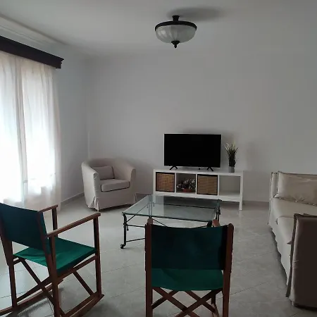 Casa Familiar Con Piscina, Cerca De La Playa Hotel 4*