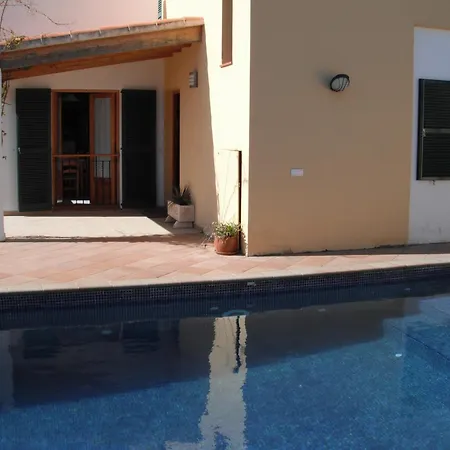 Casa Familiar Con Piscina, Cerca De La Playa 4*