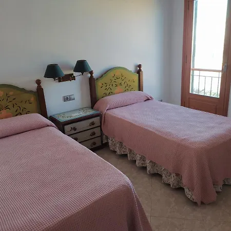 Casa Familiar Con Piscina, Cerca De La Playa